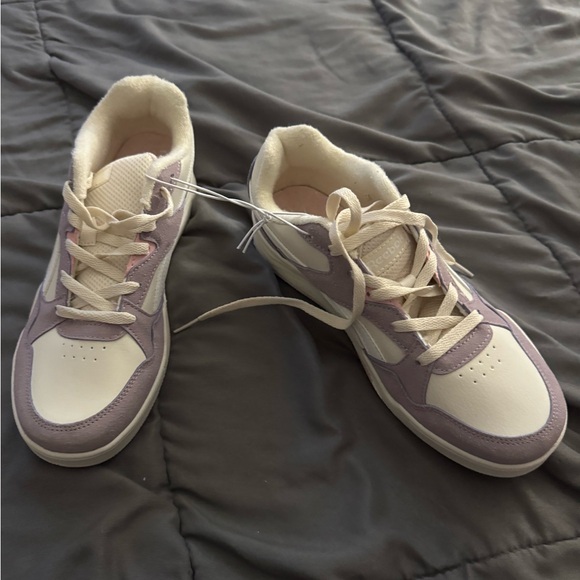 Reebok Girls Lavender and Cream Sneakers - Picture 4 of 10